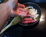 Foto del paso 2 de la receta: Salchichas al vino blanco con jalapeños