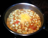 Foto del paso 3 de la receta: Crema de habas verdes mexicana