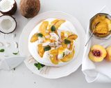 Foto do passo 6 de Pavlova com Natas e Curd de Pêssego e Coco