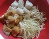 Foto langkah ke 5 dari resep Sauto / Sroto / Kupat Tahu Khas Desa Cikuning, Kab. Brebes.