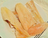 Foto del paso 2 de la receta: Filetes de merluza empanada con mermelada de tomate