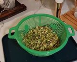 Foto langkah ke 2 dari resep Tumis Bunga Pepaya Teri (tidak pahit).