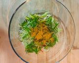 A picture of step 4 of Maggi Noodles Bhel.