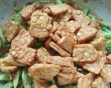 Gambar langkah 3 resipi Kacang Buncis & Tempe Goreng Belacan.