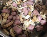 Foto del paso 2 de la receta: Judías blancas con setas y longaniza de pollo