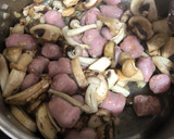 Foto del paso 2 de la receta: Judías blancas con setas y longaniza de pollo