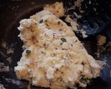 A picture of step 3 of Potato bites.