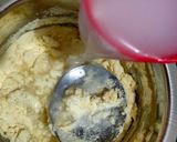 A picture of step 1 of Uttapam made of rava / sooji.