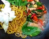รูปขั้นตอนการทำที่ 6 ของ เส้นเหลืองผัดขี้เมาไก่