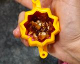 रोज़ मोदक (rose modak recipe in Hindi) रेसिपी चरण 3 फोटो