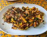 Une image de l'étape 16 de Poulet à l’ananas, oignon rouge, coriandre et cacahuètes.