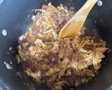 A picture of step 4 of Shrimp and Chicken Pancit Canton.