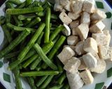 Foto langkah ke 1 dari resep Tumis kacang panjang pakai kecap.