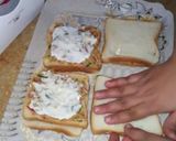 A picture of step 13 of Schezwan mayo sendwitch.
