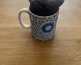 Foto del paso 5 de la receta: Bizcocho a la taza de cacao y azúcar moreno | 3 min de micro - 5 min en total
