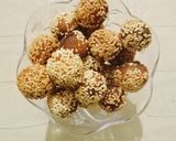 A picture of step 5 of Crunchy Sweet Balls.