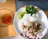 A picture of step 5 of Banh Hoi with Chicken Salad.