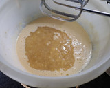 Foto del paso 2 de la receta: Budín de banana, pasas y ciruelas sin manteca