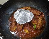 A picture of step 2 of BBQ kabab karahi.