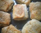 A picture of step 9 of Crispy stuffed flatbread.