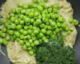 A picture of step 2 of Methi matar malai.