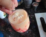 A picture of step 3 of Papaya smoothie.