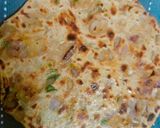 A picture of step 3 of Pyaz paratha.