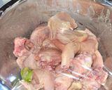 Foto langkah ke 1 dari resep MPASI : Ayam Goreng Mentega.
