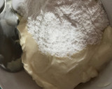 Foto del paso 2 de la receta: Glasé fácil para decorar tortas, budines, muffins, cheesecakes, etc