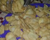 Foto langkah ke 5 dari resep KRIPIK PANGSIT KERAS tapi bikin nagiih..