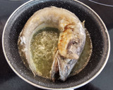 Foto del paso 1 de la receta: La pescadilla que se muerde la cola (a veces se suelta)