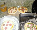 Foto del paso 4 de la receta: Mini Pizzas de queso y mortadela