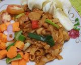 Foto langkah ke 4 dari resep Kwetiau goreng ala mamang mamang.