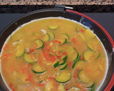 Foto del paso 4 de la receta: Tortilla de claras con cebolla, pimiento rojo y calabacín