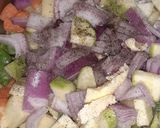 صورة لخطوة 1 من وصفة 🧅🥕🥔 حساء الخضر 🥕🥔🍆