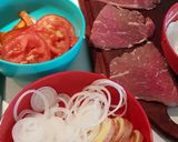 Foto del paso 1 de la receta: Bifes a la criolla