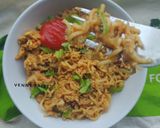 Foto langkah ke 5 dari resep Mi Goreng Nyemek.