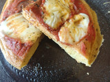 Pizza sin trigo en sartén