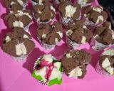 Foto langkah ke 4 dari resep Bolu Kukus Mekar Cokelat.