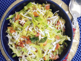 Muttakose Simamullanki Poriyal/ Cabbage Carrot Stir fry