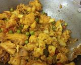 गोभी मटर आलू की सूखी सब्जी (Gobhi Matar aloo ki sukhi sabzi recipe in Hindi) रेसिपी चरण 4 फोटो