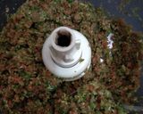A picture of step 2 of Pizza flavoured kofta in creamy spinach gravy.