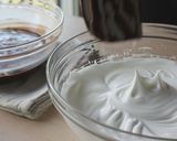 A picture of step 4 of Chocolate Tres Leches.