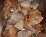 รูปขั้นตอนการทำที่ 2 ของ ไก่นึ่งเกาลัดสไตล์อันฮุย (Anhui-Style Steamed Chicken and Chestnuts)