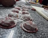 Foto del paso 5 de la receta: Agnolotis de remolacha caseros