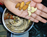 A picture of step 3 of Oats banana dates smoothie.