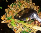 Foto langkah ke 4 dari resep 27. Tumis Tauco Kerang.