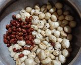 A picture of step 2 of Makhana Bhel.