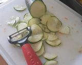 Foto del paso 2 de la receta: Muslitos de pollo con salsa de setas con verduras