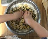 Une image de l'étape 2 de Cookie XXL kinder smarties et chamallow.